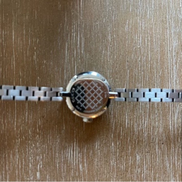 Gucci Women’s Watch - Picture 5 of 6